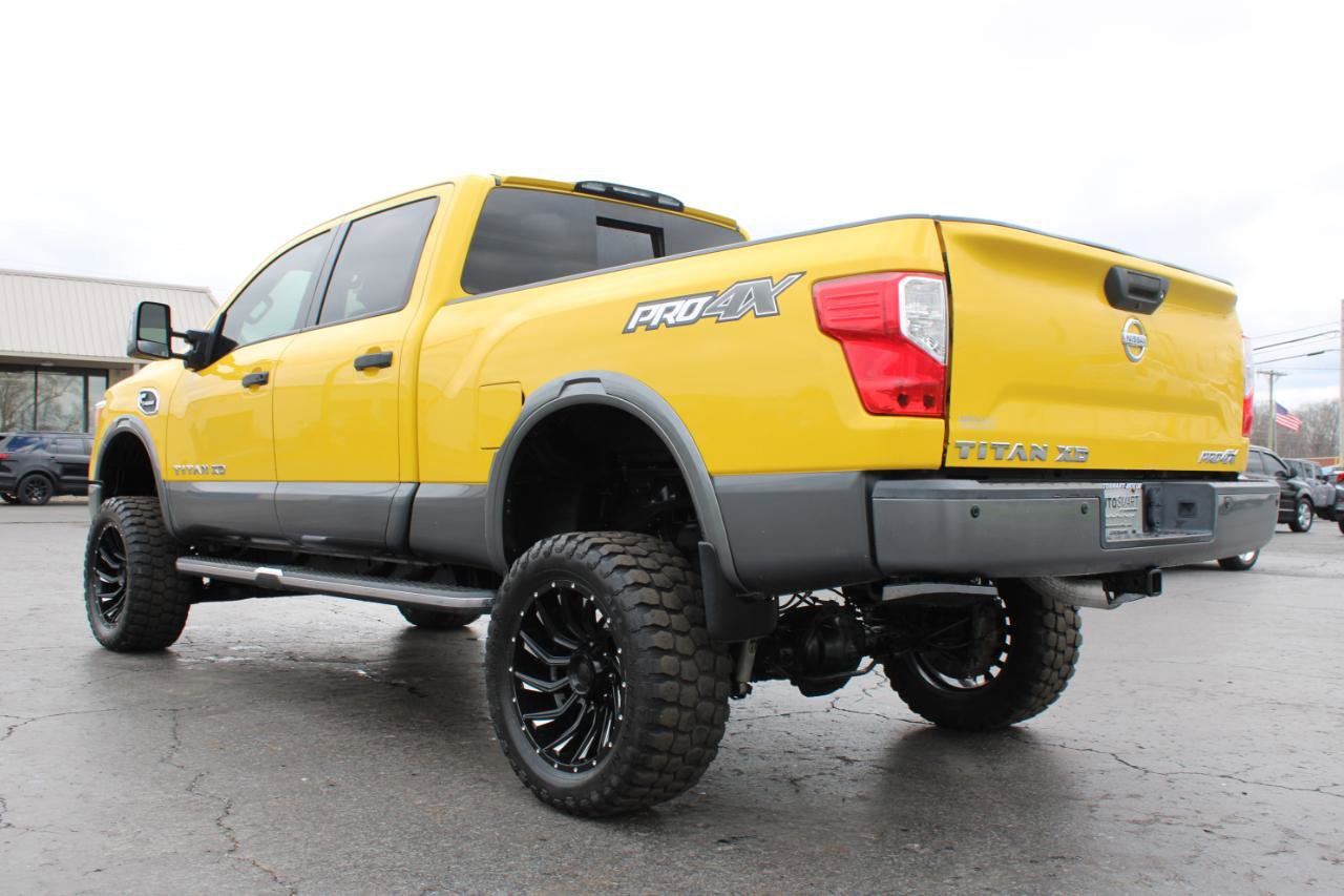 Used 2017 Nissan Titan PRO-4X w/ Pro-4x Convenience Package image 10