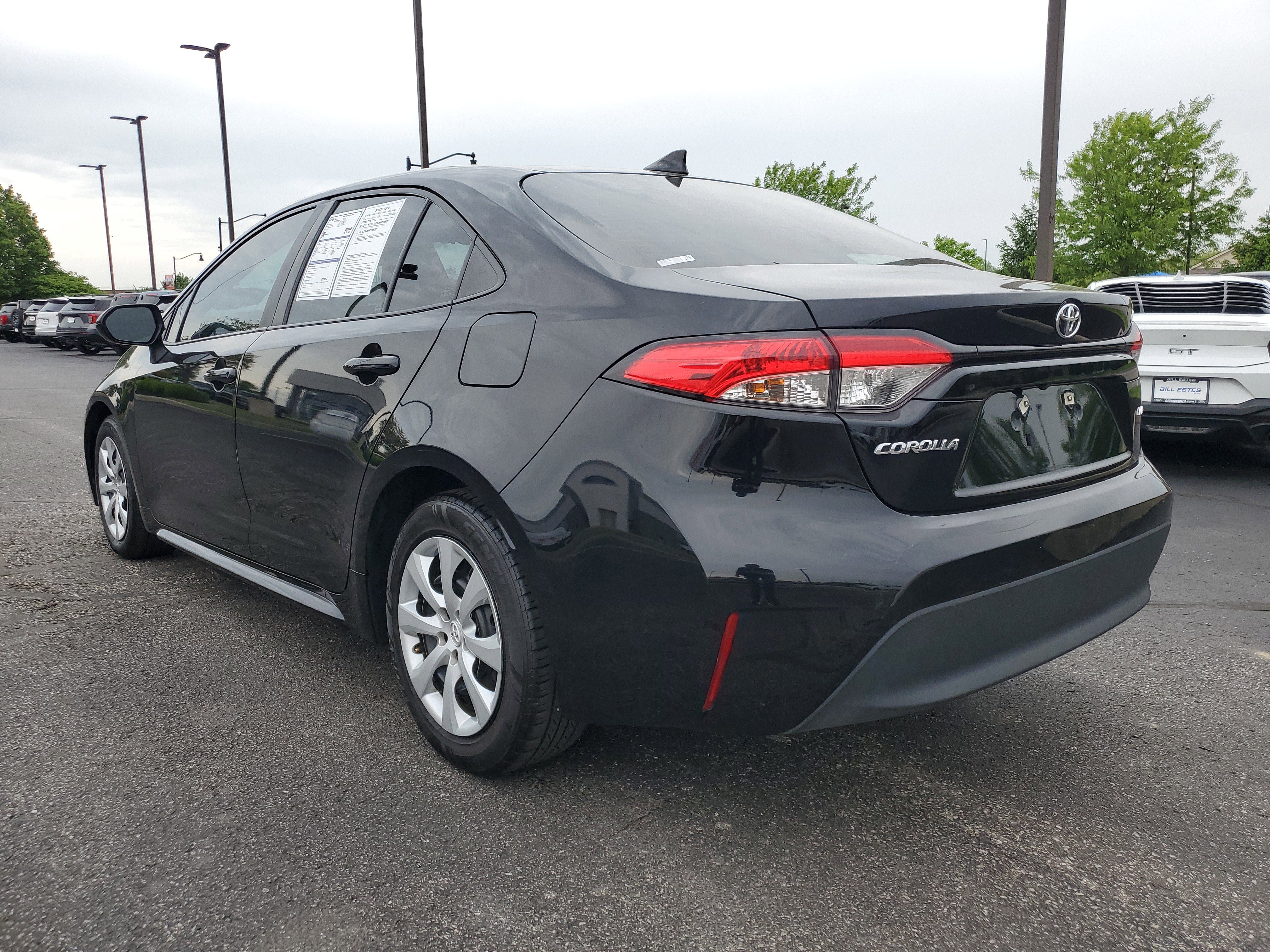 Used 2024 Toyota Corolla LE FWD image 2