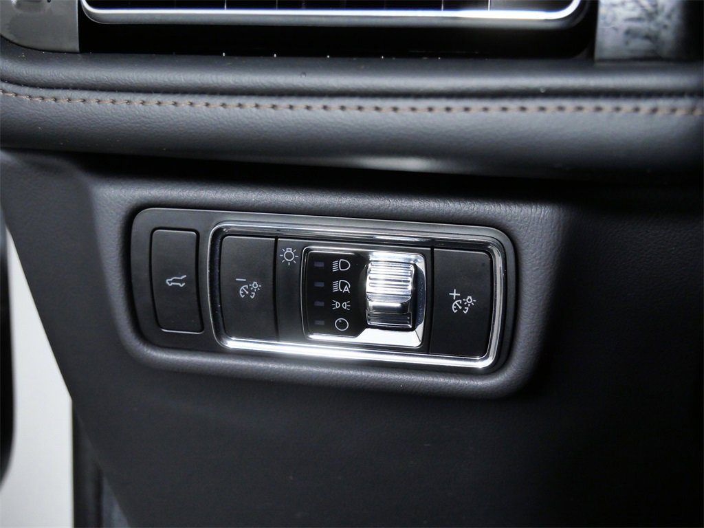 Certified 2025 Lincoln Aviator Reserve w/ Illumination Package image 23