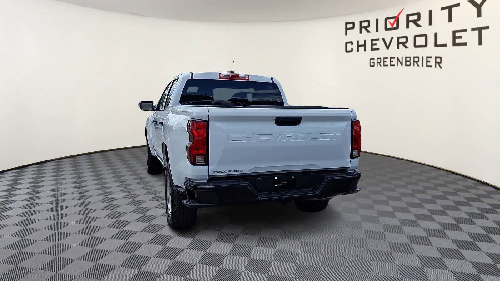 Used 2024 Chevrolet Colorado W/T RWD image 7