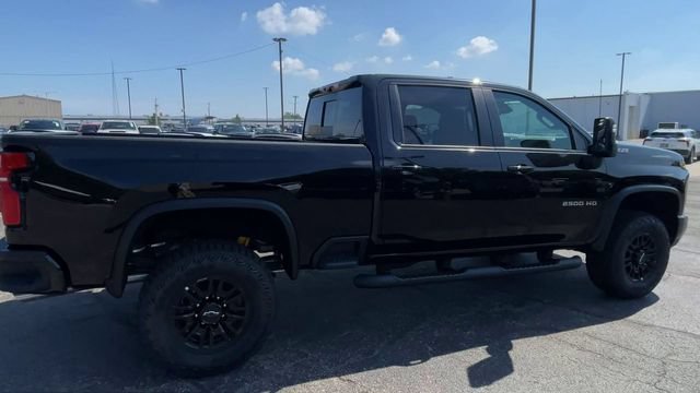 New 2026 Chevrolet Silverado 2500 ZR2 AWD/4WD image 2