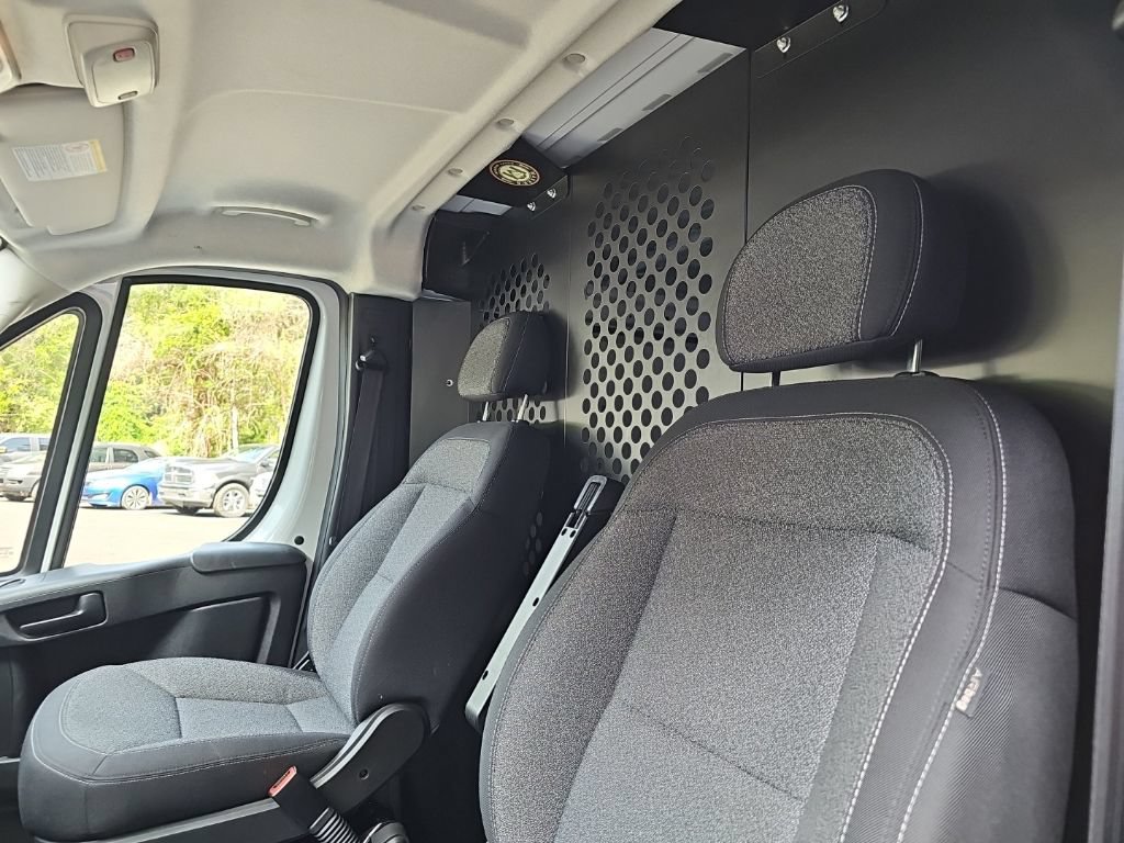 Used 2025 RAM ProMaster 2500 w/ U-Haul Equipment Group FWD image 11