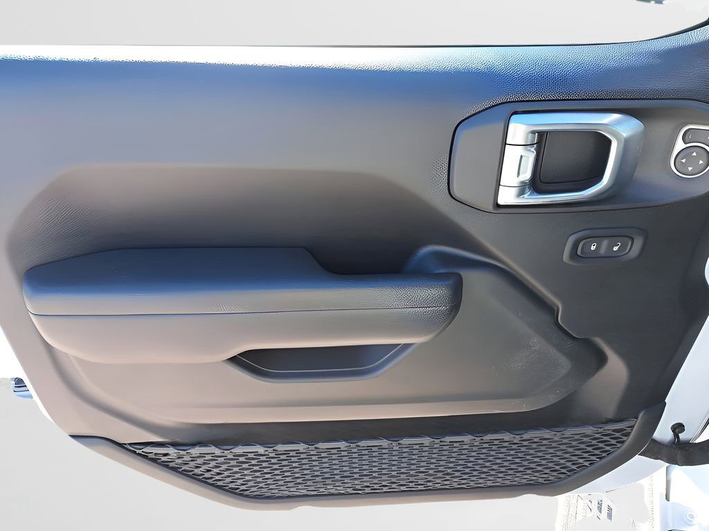 Used 2023 Jeep Wrangler Unlimited Sport image 12