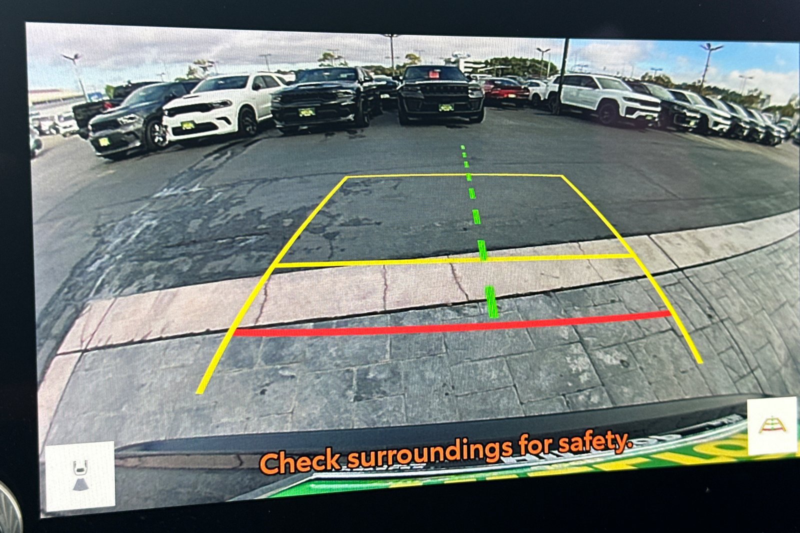 Used 2025 Toyota RAV4 XLE FWD image 21