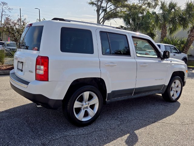 Used 2011 Jeep Patriot Latitude AWD/4WD image 5