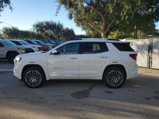 Used 2026 GMC Terrain Denali AWD/4WD image 2