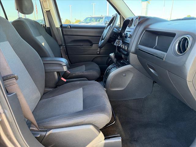Used 2016 Jeep Patriot Sport FWD image 11