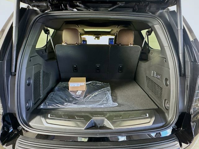 New 2026 Chevrolet Suburban High Country image 29