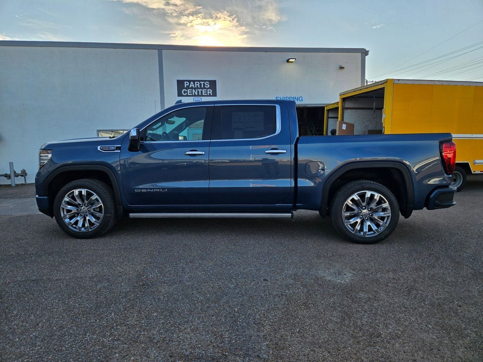 New 2026 GMC Sierra 1500 Denali w/ Denali Reserve Package AWD/4WD image 2