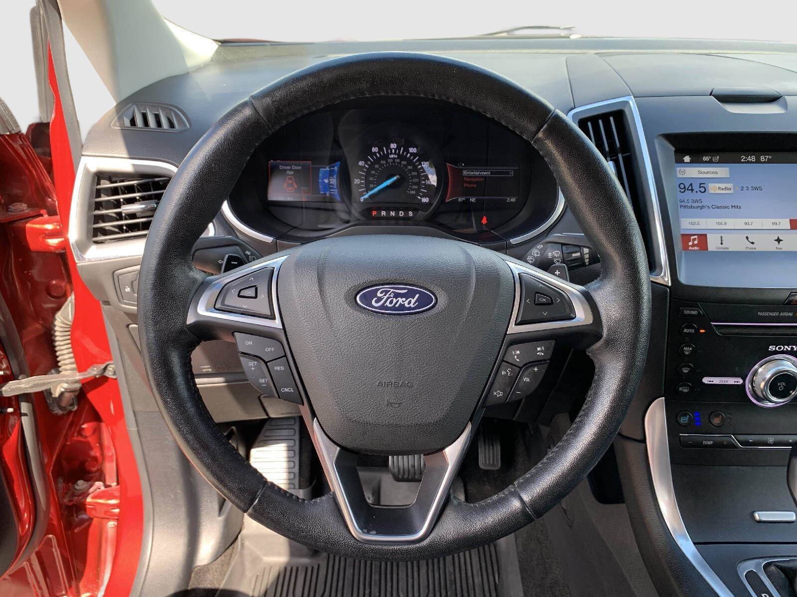 Used 2018 Ford Edge Titanium w/ Equipment Group 301A AWD/4WD image 15