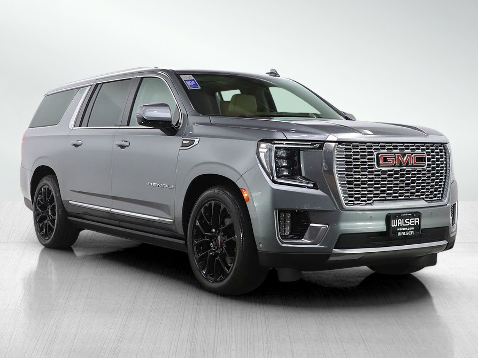 Used 2023 GMC Yukon XL Denali w/ Denali Reserve Package image 7