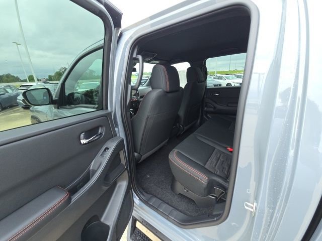 New 2025 Nissan Frontier PRO-4X w/ Tow Package image 10
