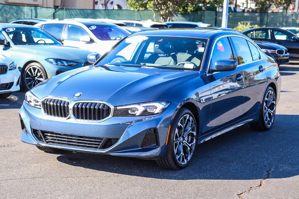 Used 2026 BMW 330i Sedan RWD image 3