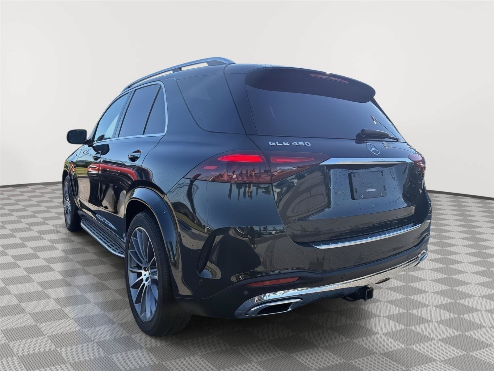 Used 2024 Mercedes-Benz GLE 450 4MATIC image 3