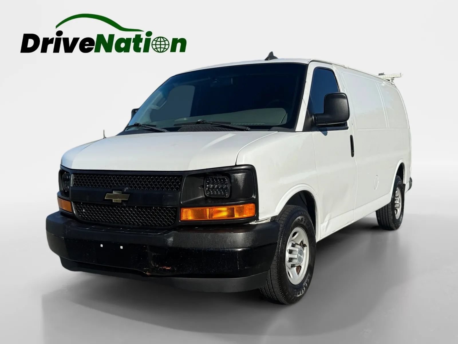 Used 2017 Chevrolet Express 2500 RWD image 1