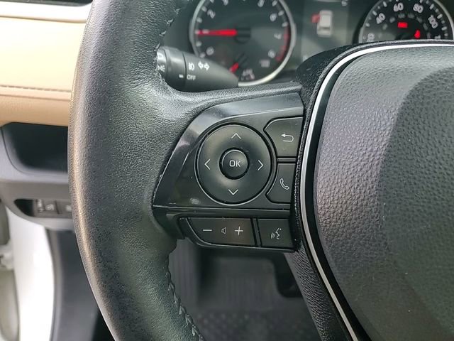 Used 2022 Toyota RAV4 XLE Premium image 15