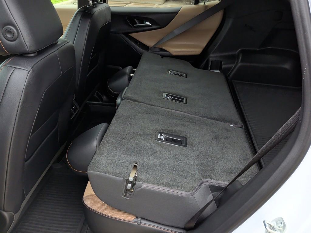 Used 2026 Chevrolet Equinox ACTIV w/ Convenience Package III image 38