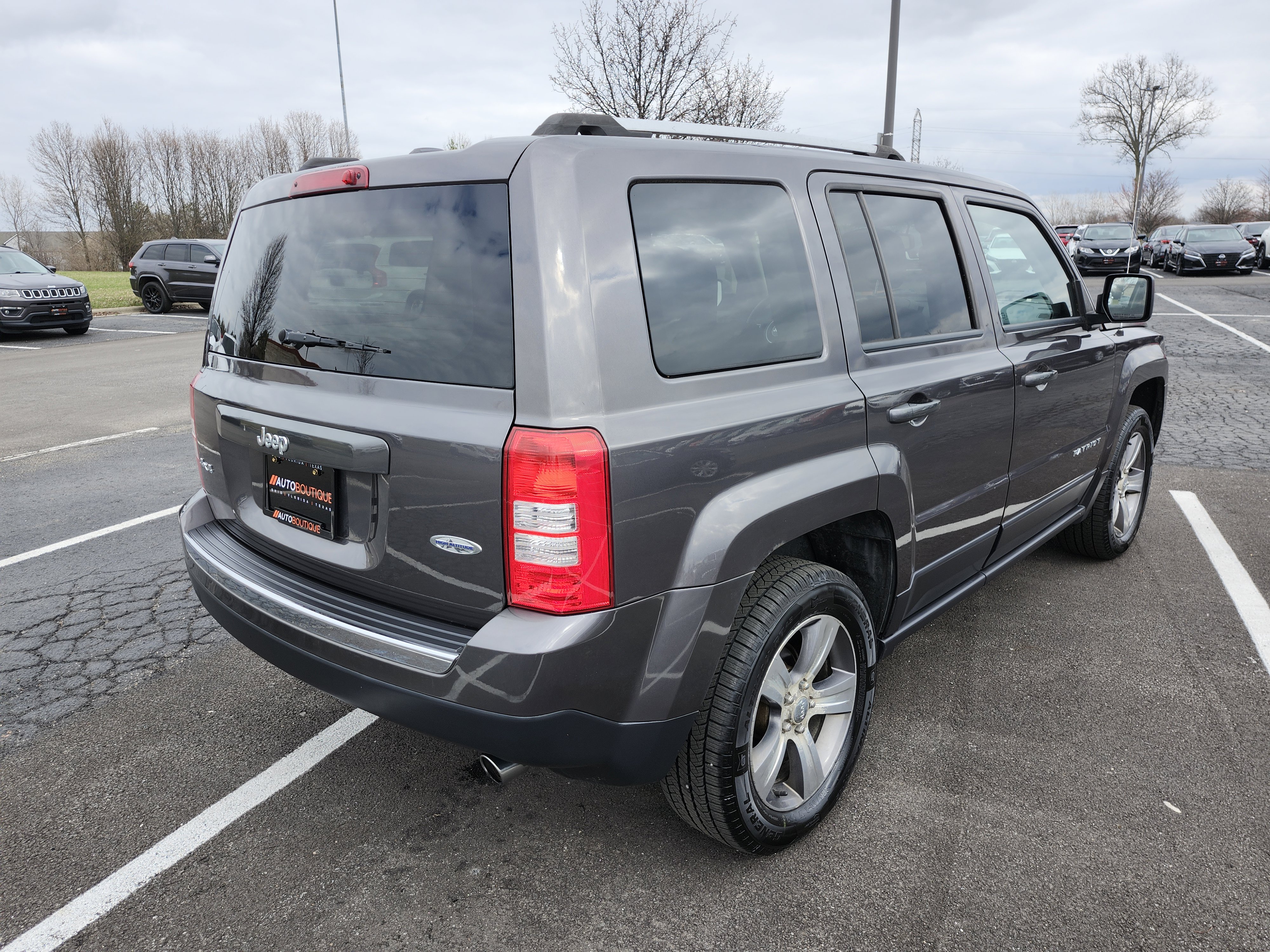 Used 2016 Jeep Patriot High Altitude image 15
