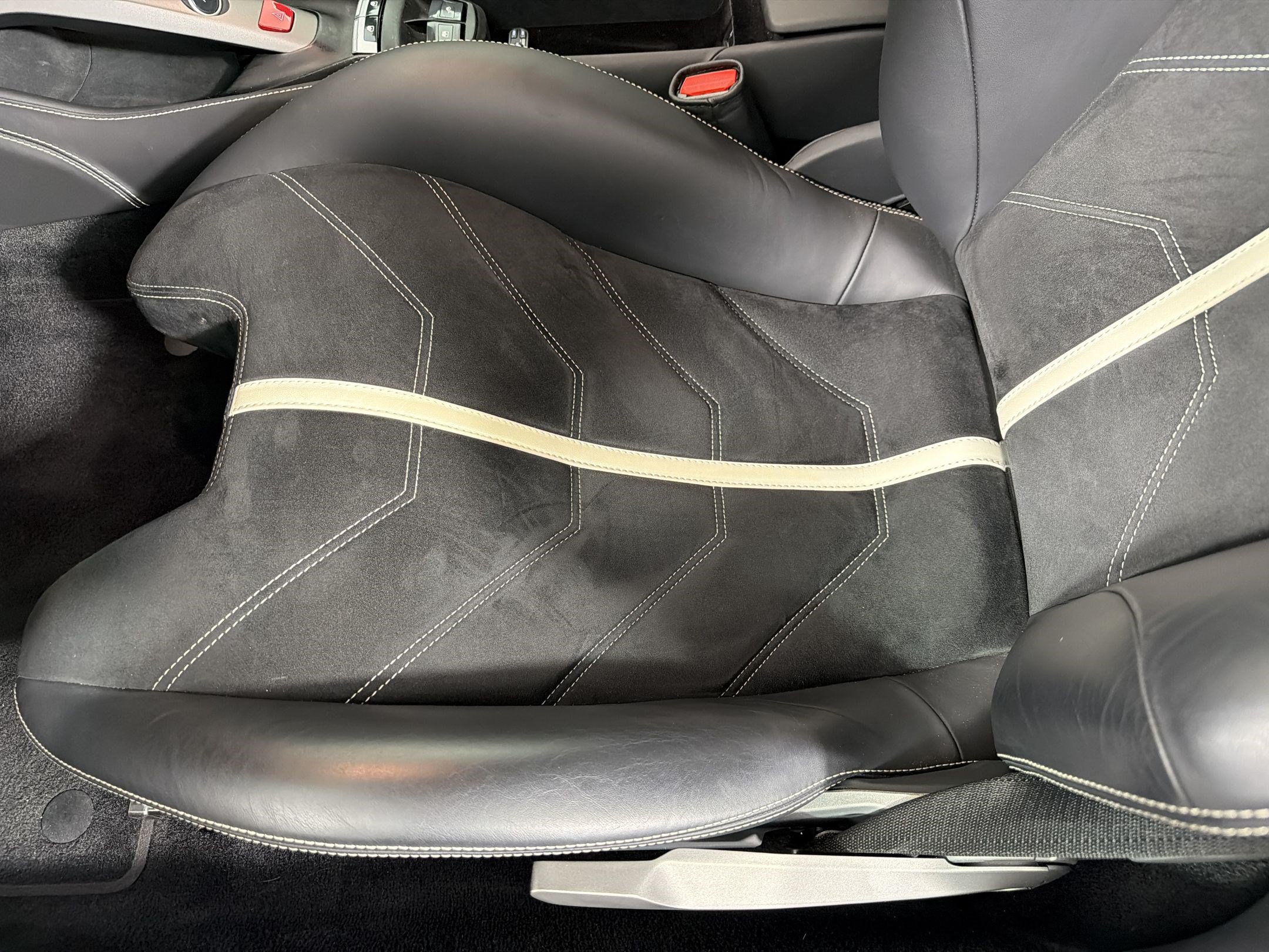 Used 2017 Ferrari 488 Spider RWD image 21