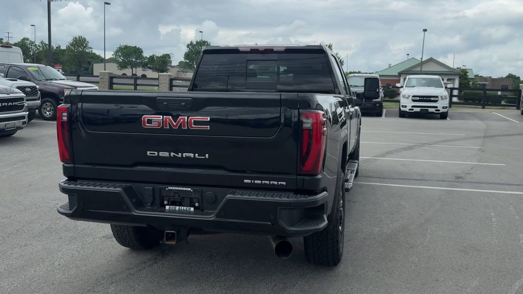 Used 2025 GMC Sierra 2500 Denali AWD/4WD image 6