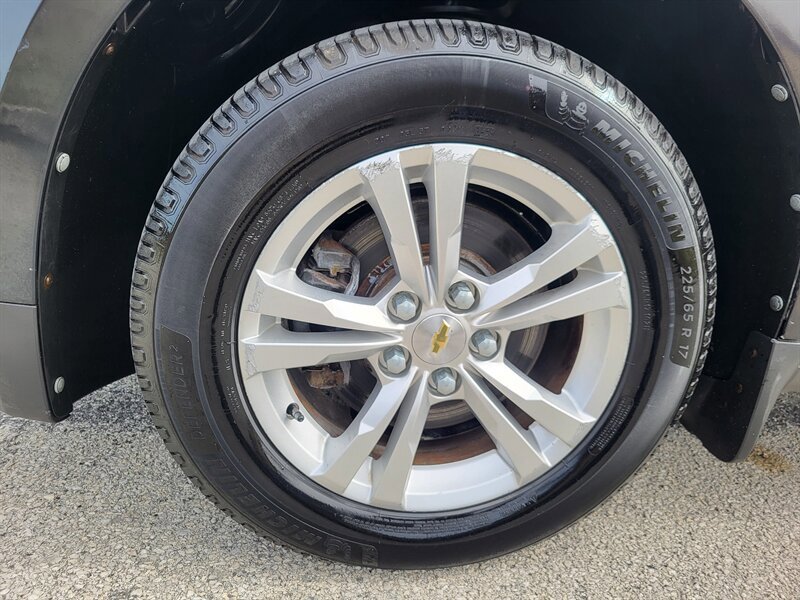 Used 2012 Chevrolet Equinox LTZ FWD image 30