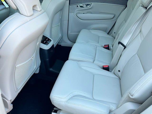 New 2026 Volvo XC90 T8 Ultra w/ Protection Package Premier AWD/4WD image 7