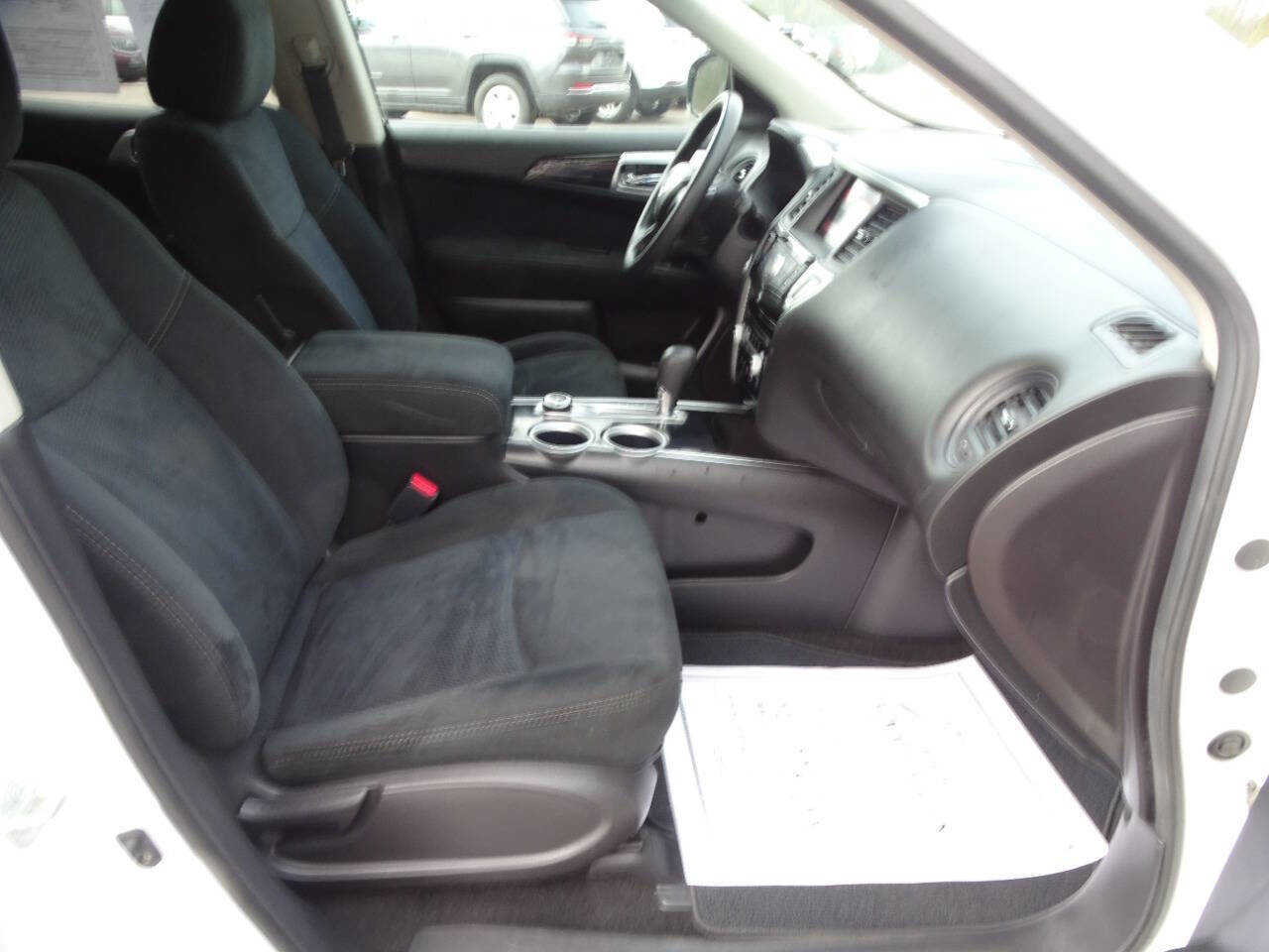 Used 2013 Nissan Pathfinder S image 36