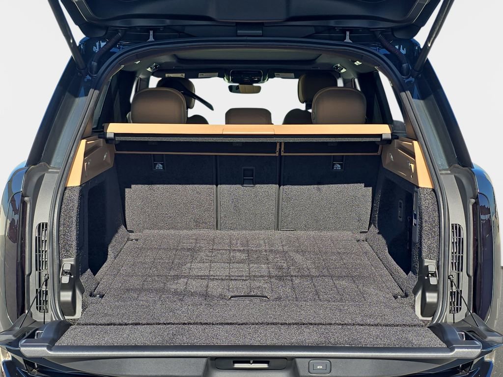 New 2026 Land Rover Range Rover SE image 12