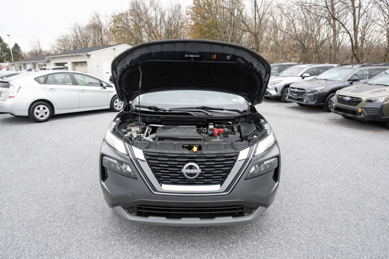 Used 2023 Nissan Rogue S image 32