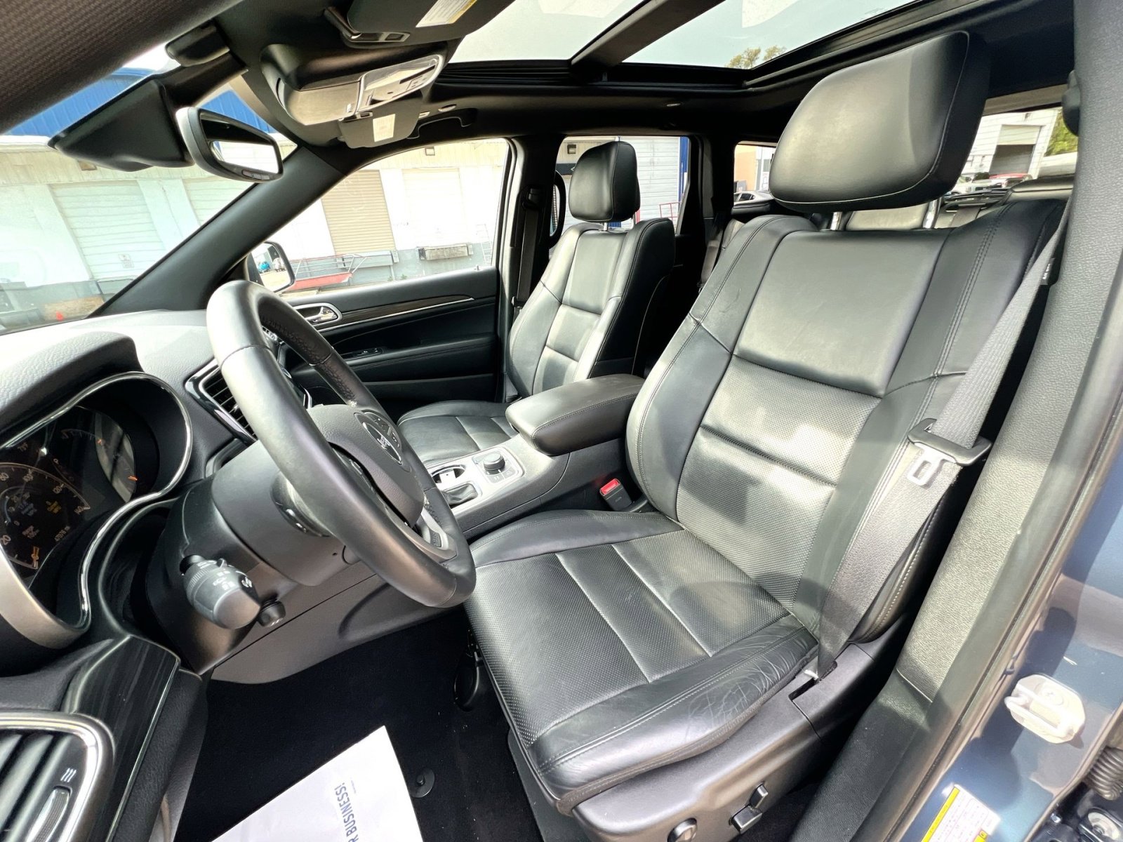 Used 2019 Jeep Grand Cherokee Limited w/ Luxury Group II image 23