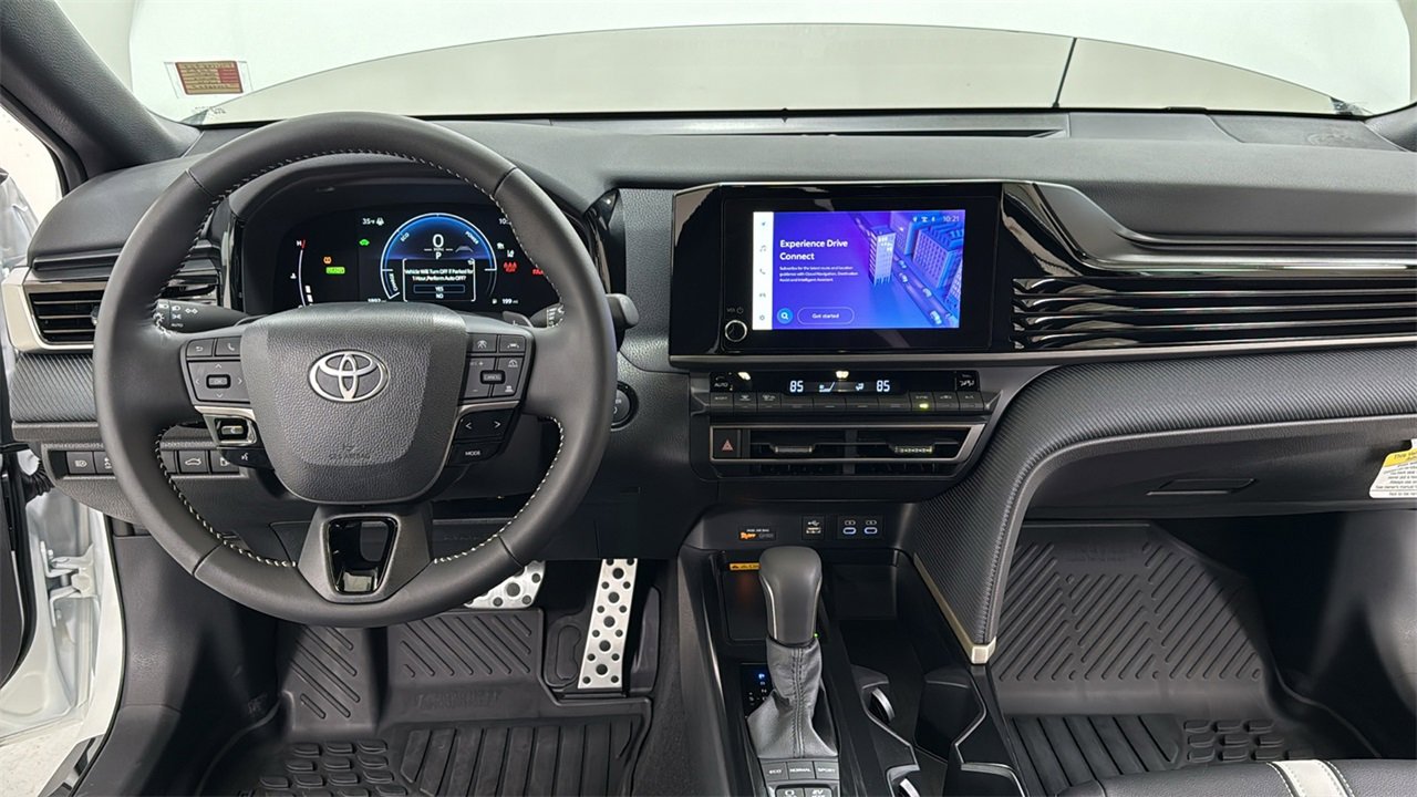 Certified 2025 Toyota Camry SE image 9