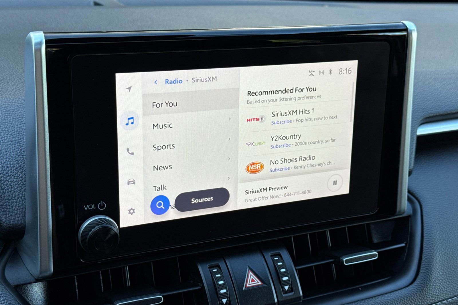 Used 2023 Toyota RAV4 XLE Premium image 18