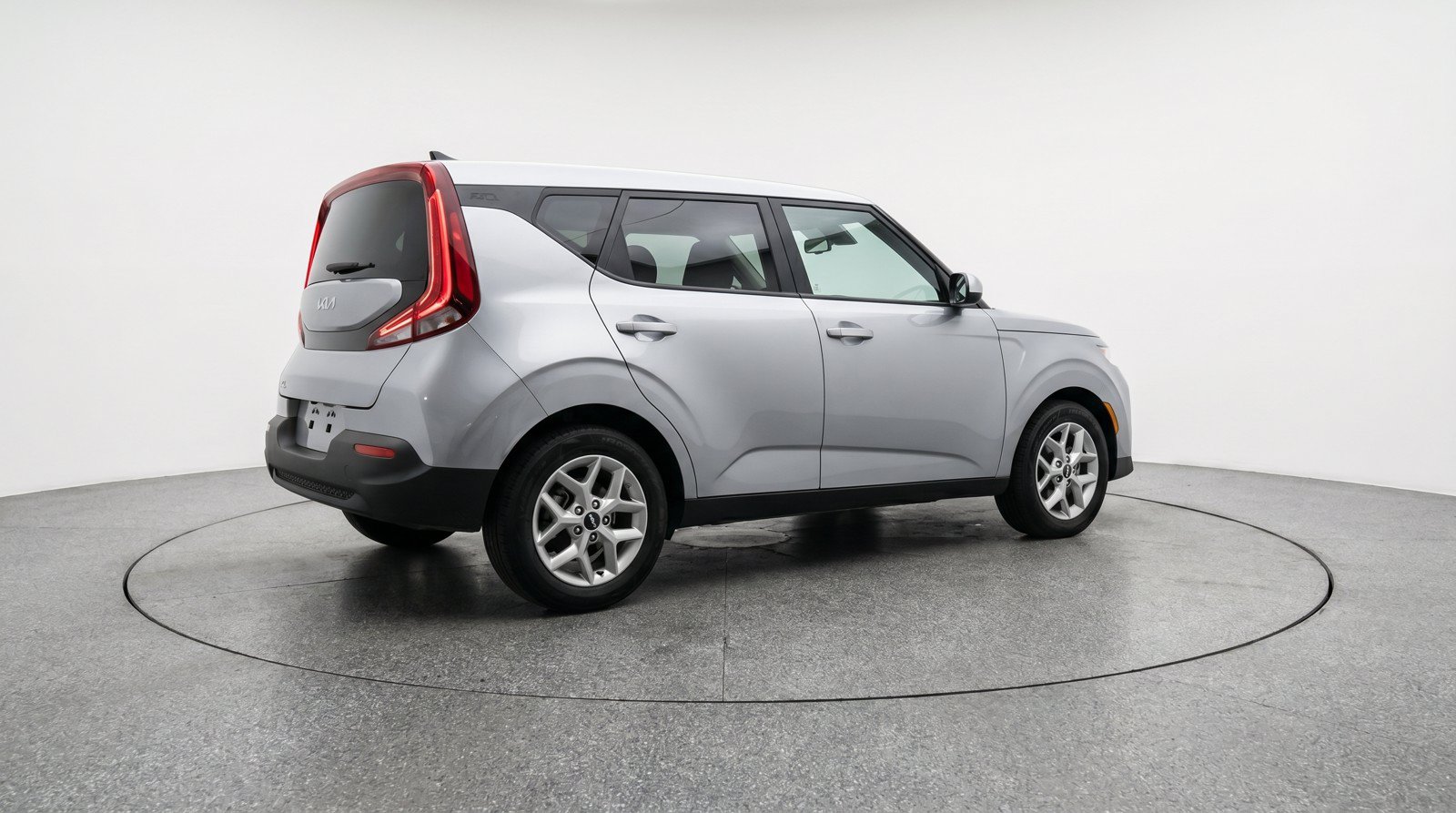 Used 2025 Kia Soul LX w/ LX Technology Package FWD image 9