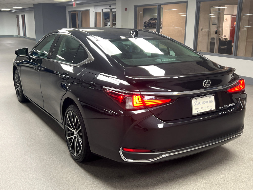 Used 2024 Lexus ES 250 w/ Premium Package AWD/4WD image 5