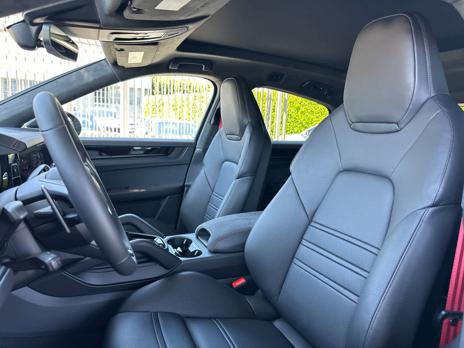 New 2026 Porsche Cayenne GTS AWD/4WD image 5