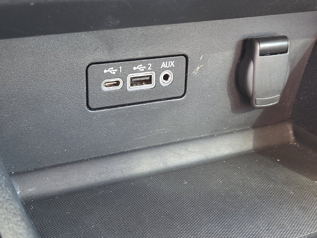 Used 2025 Nissan Altima 2.5 SV FWD image 24
