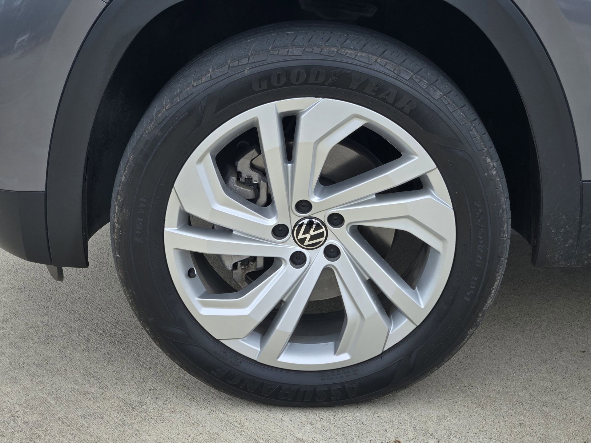 Used 2023 Volkswagen Atlas SE w/ Panoramic Sunroof Package image 12