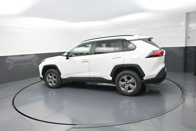 Used 2025 Toyota RAV4 XLE AWD/4WD image 43