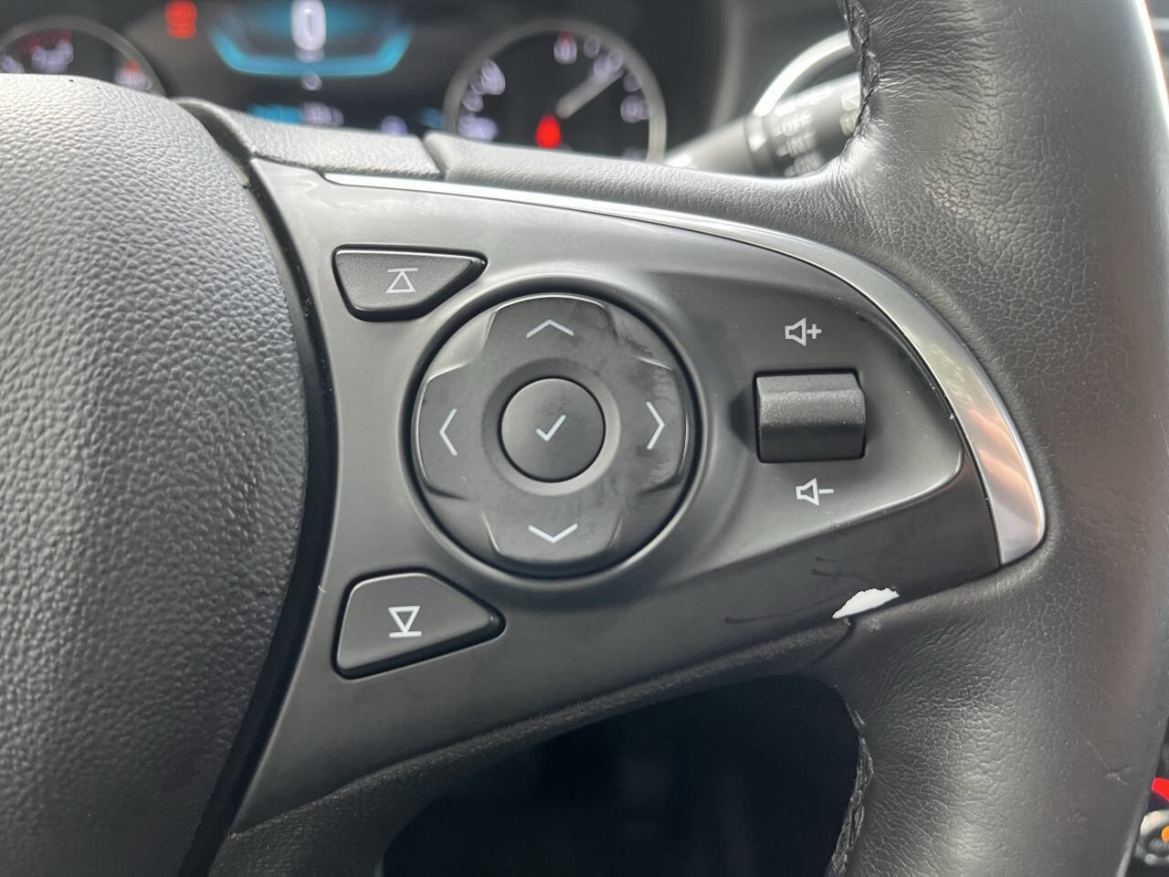 Used 2019 Buick Enclave Avenir w/ Avenir Technology Package image 17