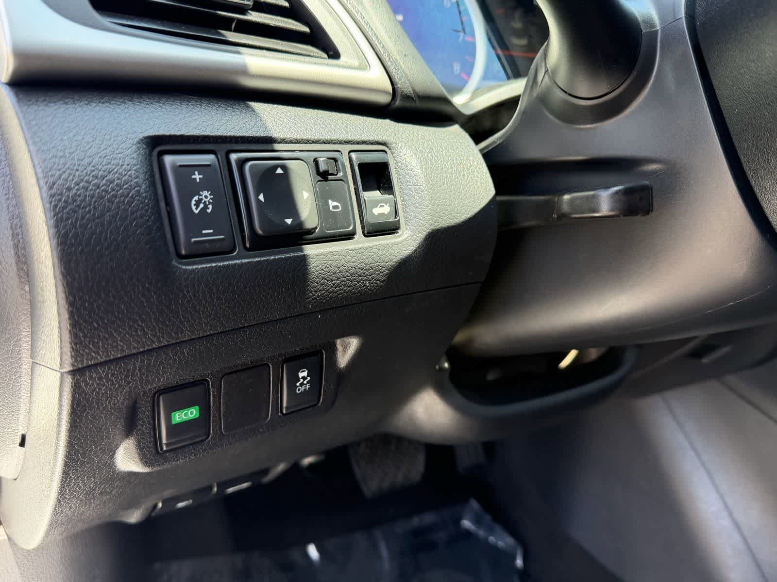 Certified 2019 Nissan Sentra SV FWD image 22