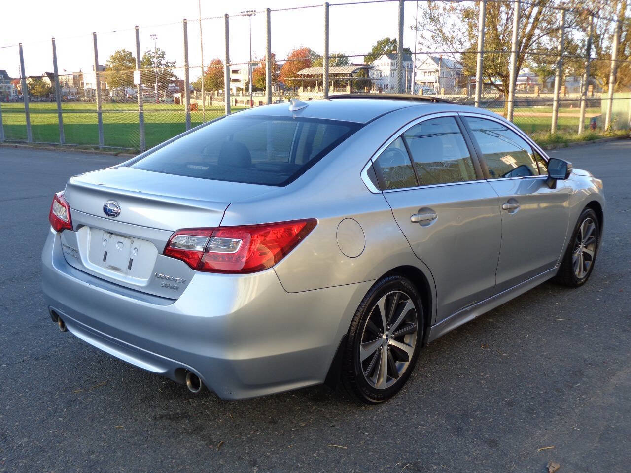 Used 2016 Subaru Legacy 3.6R Limited image 5
