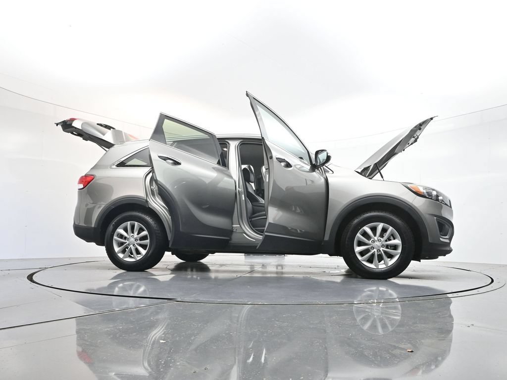 Used 2017 Kia Sorento FWD image 48