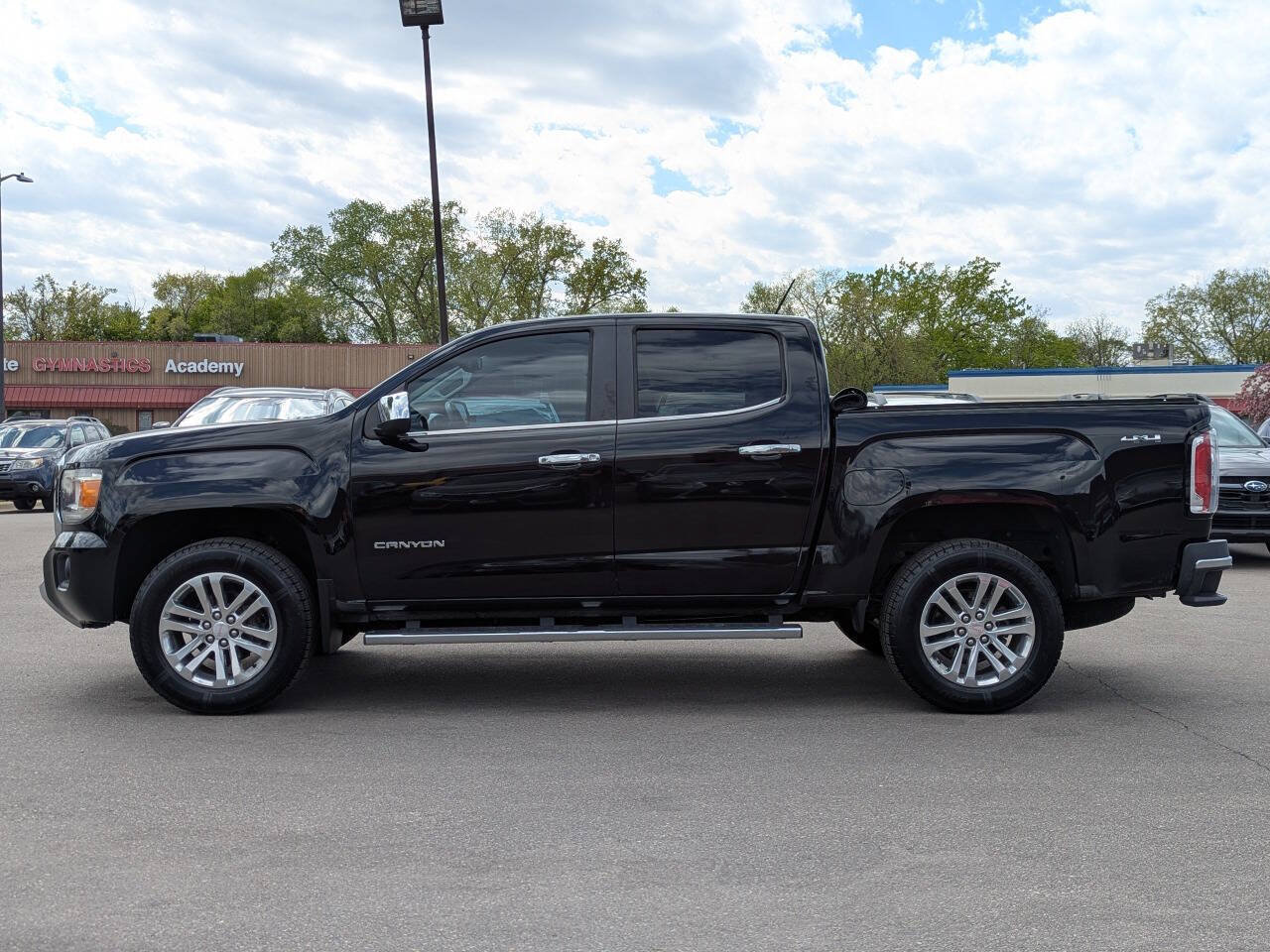 Used 2015 GMC Canyon SLT AWD/4WD image 9