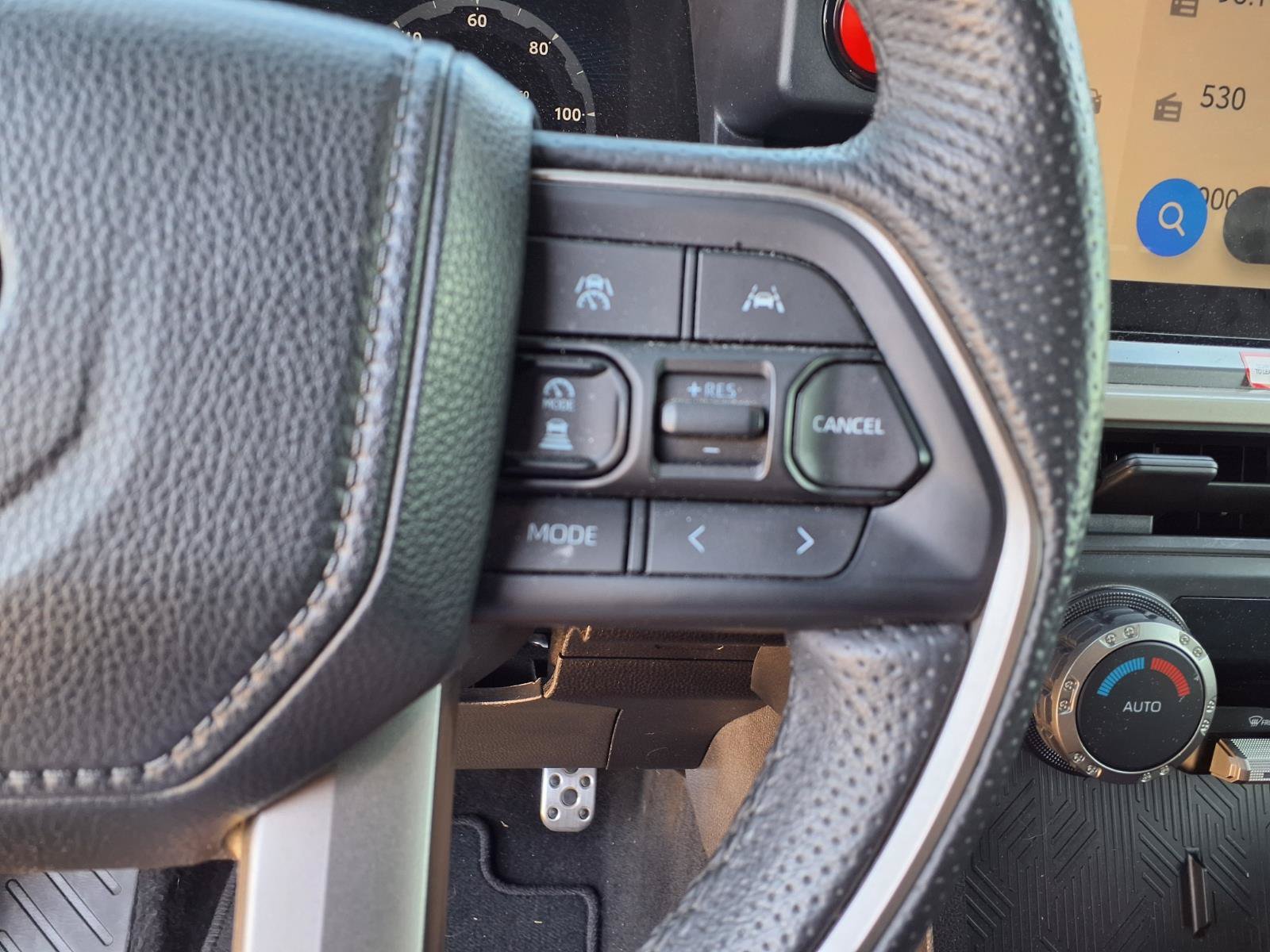 Used 2025 Toyota Tacoma TRD Sport AWD/4WD image 20