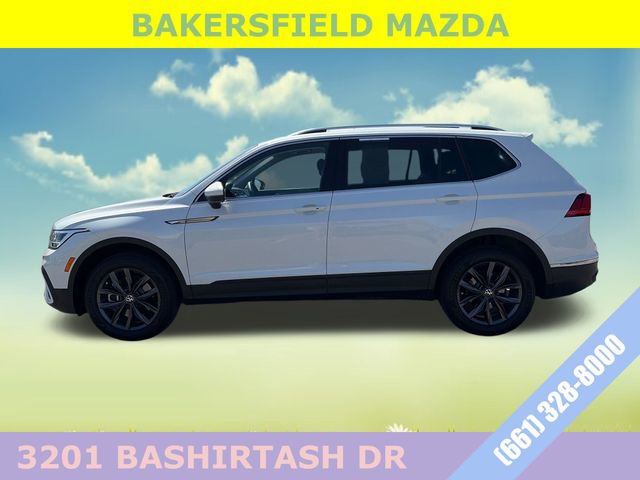 Used 2023 Volkswagen Tiguan SE FWD image 2