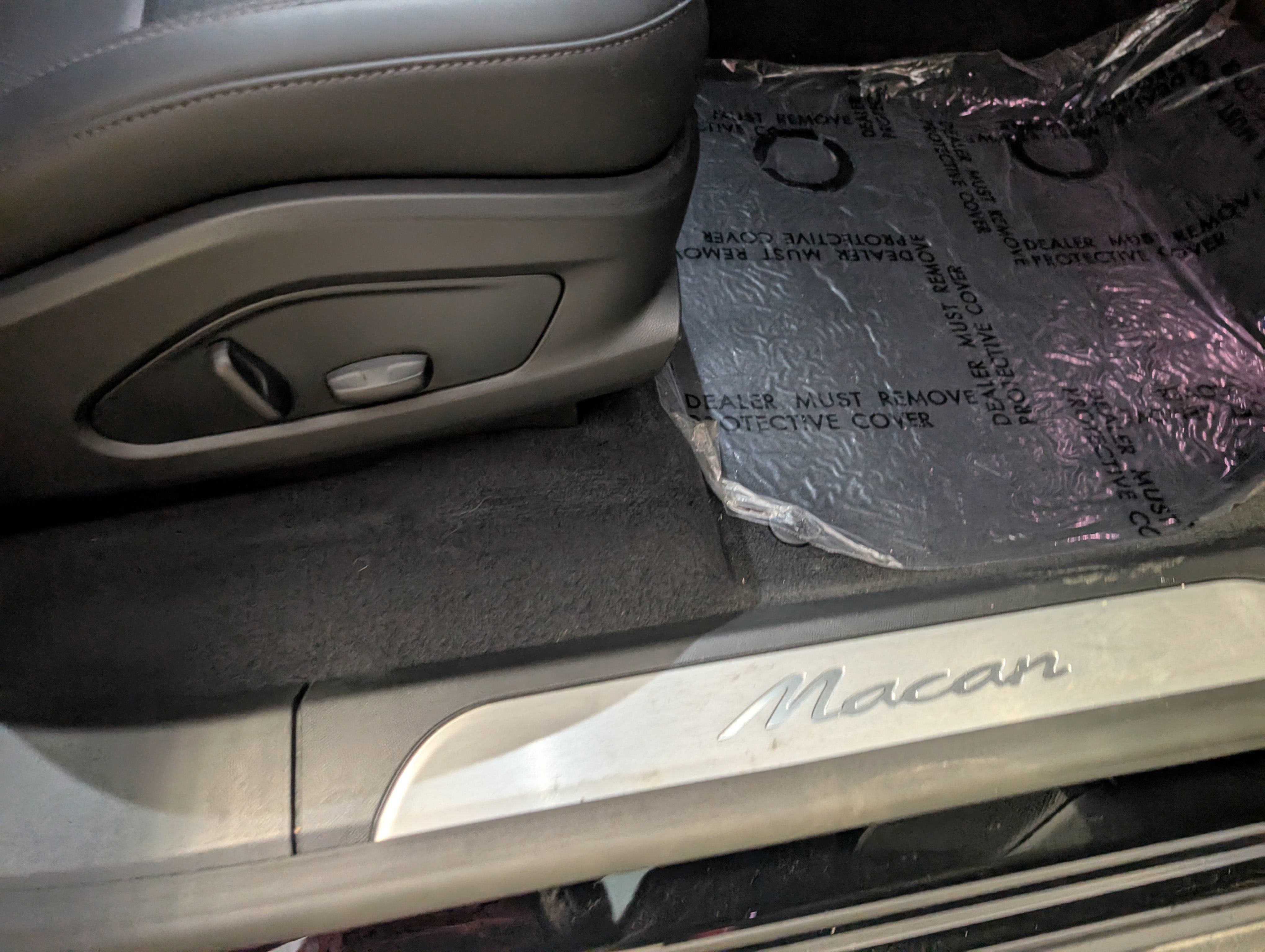 Used 2025 Porsche Macan Electric image 21