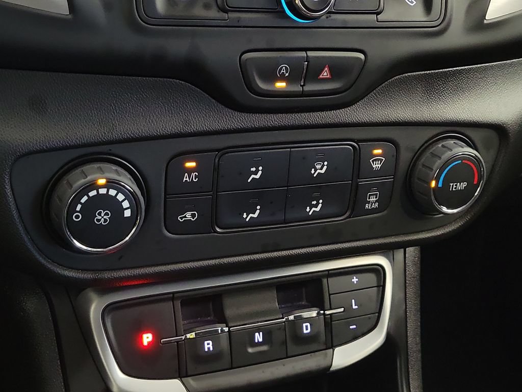 Used 2024 GMC Terrain SLE FWD image 20
