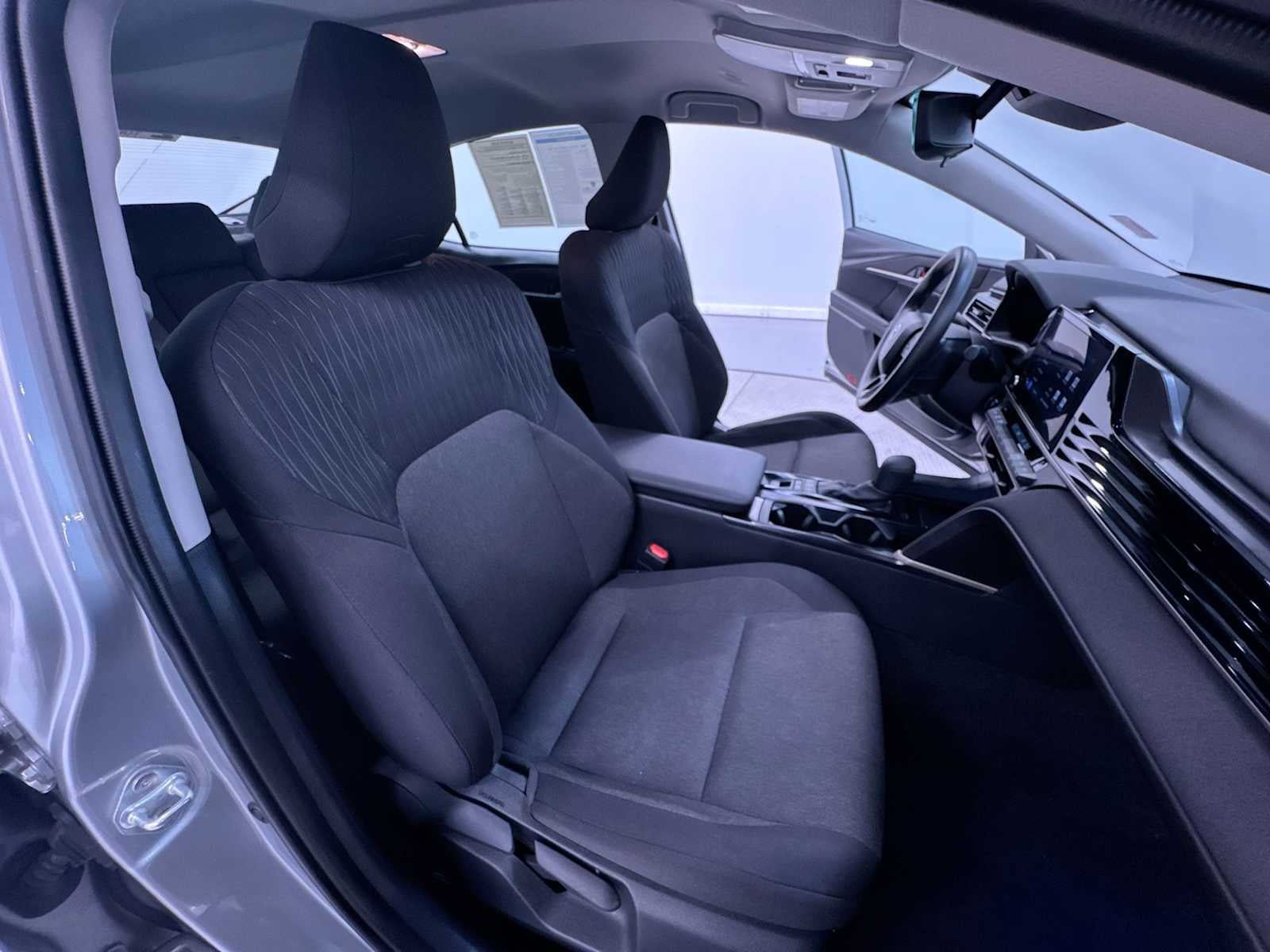 Used 2025 Toyota Camry LE FWD image 34