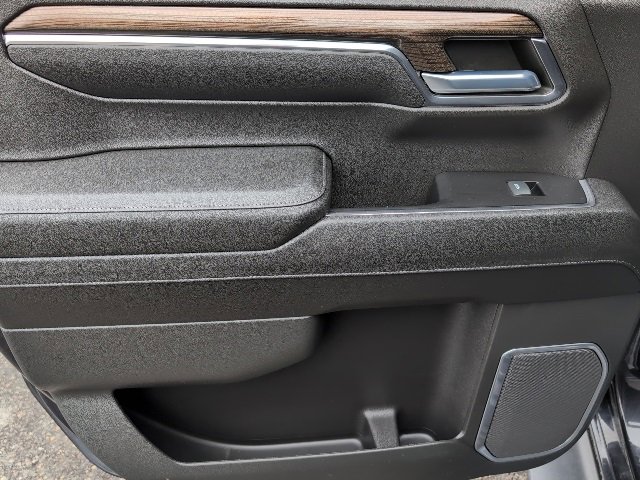 Used 2023 Chevrolet Silverado 1500 LT Trail Boss w/ LPO, Dark Essentials Package image 27