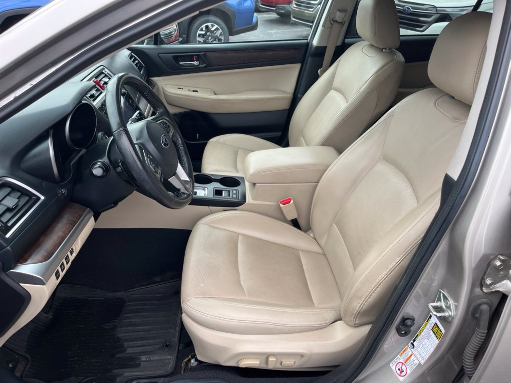 Used 2017 Subaru Outback 2.5i Limited AWD/4WD image 12